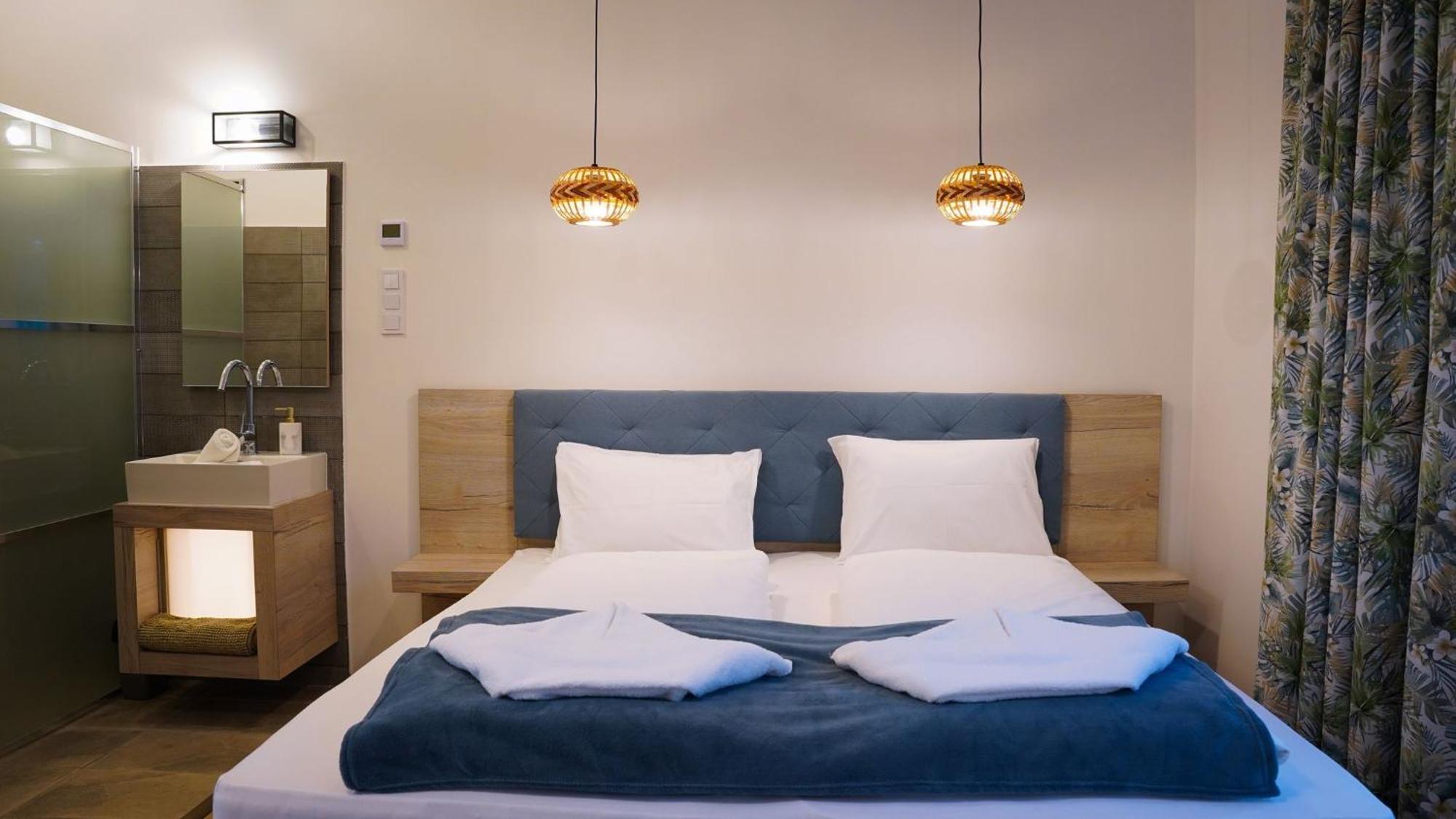 Napsugar Club Es Panzio Bed & Breakfast Fonyód Екстериор снимка
